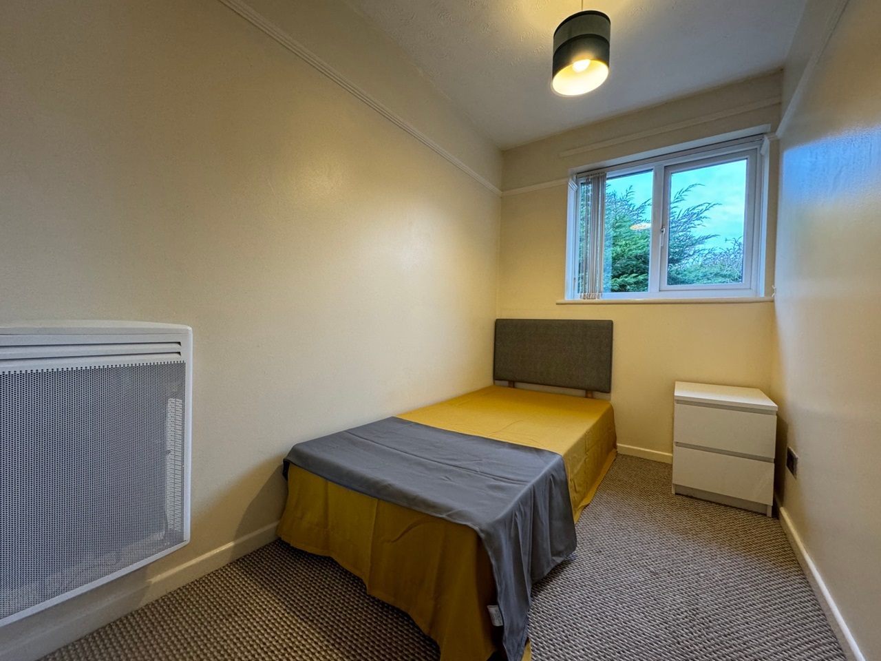Bletchley, Milton Keynes 2 Bed Terraced House, Bosworth Close, MK3