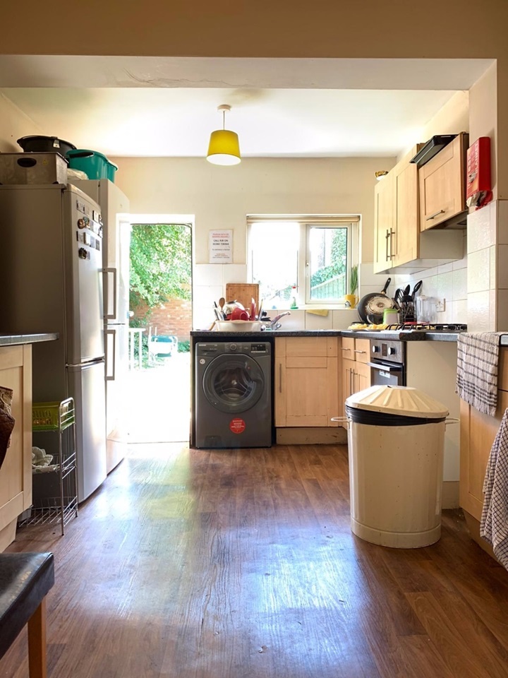 Luton Room in a Shared House, Crawley Green Road, LU1 To Rent Now