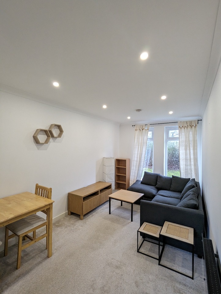 Glasgow 2 Bed Flat, Forbes Drive, G40 To Rent Now for £1,000.00 p/m