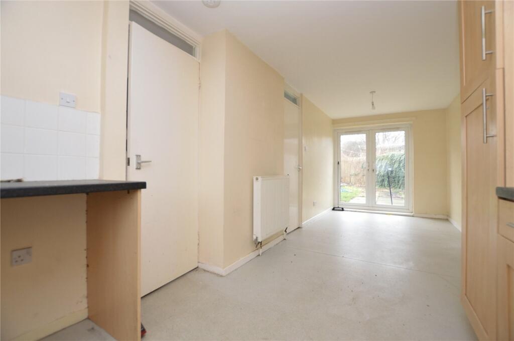 Rothwell, Leeds 3 Bed End Terrace, Northfield Place, LS26 To Rent