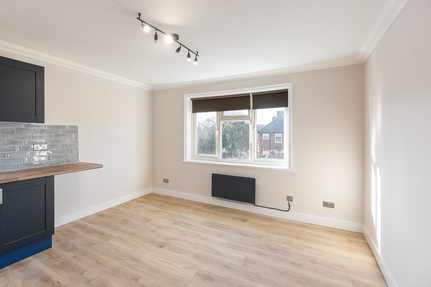London Studio Flat, Hendon Way, NW2 To Rent Now for £1,095.00 p/m