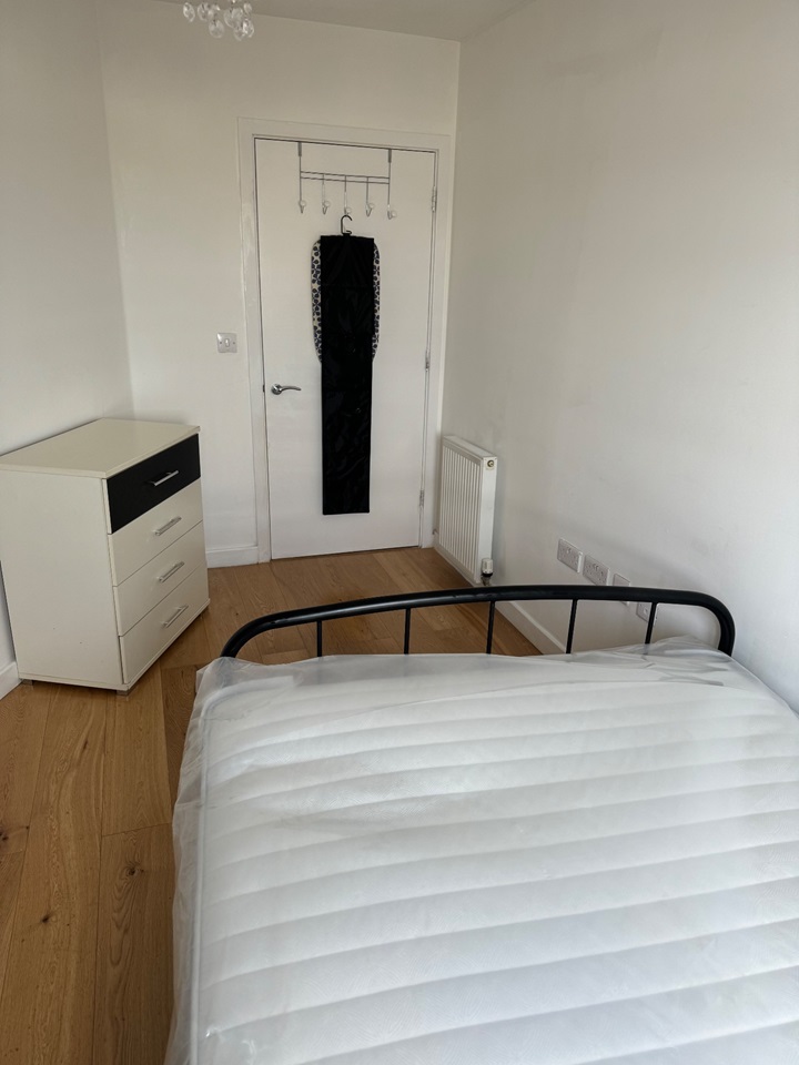 Croydon 2 Bed Flat, Peebles Court, CR0 To Rent Now for £1,750.00 p/m