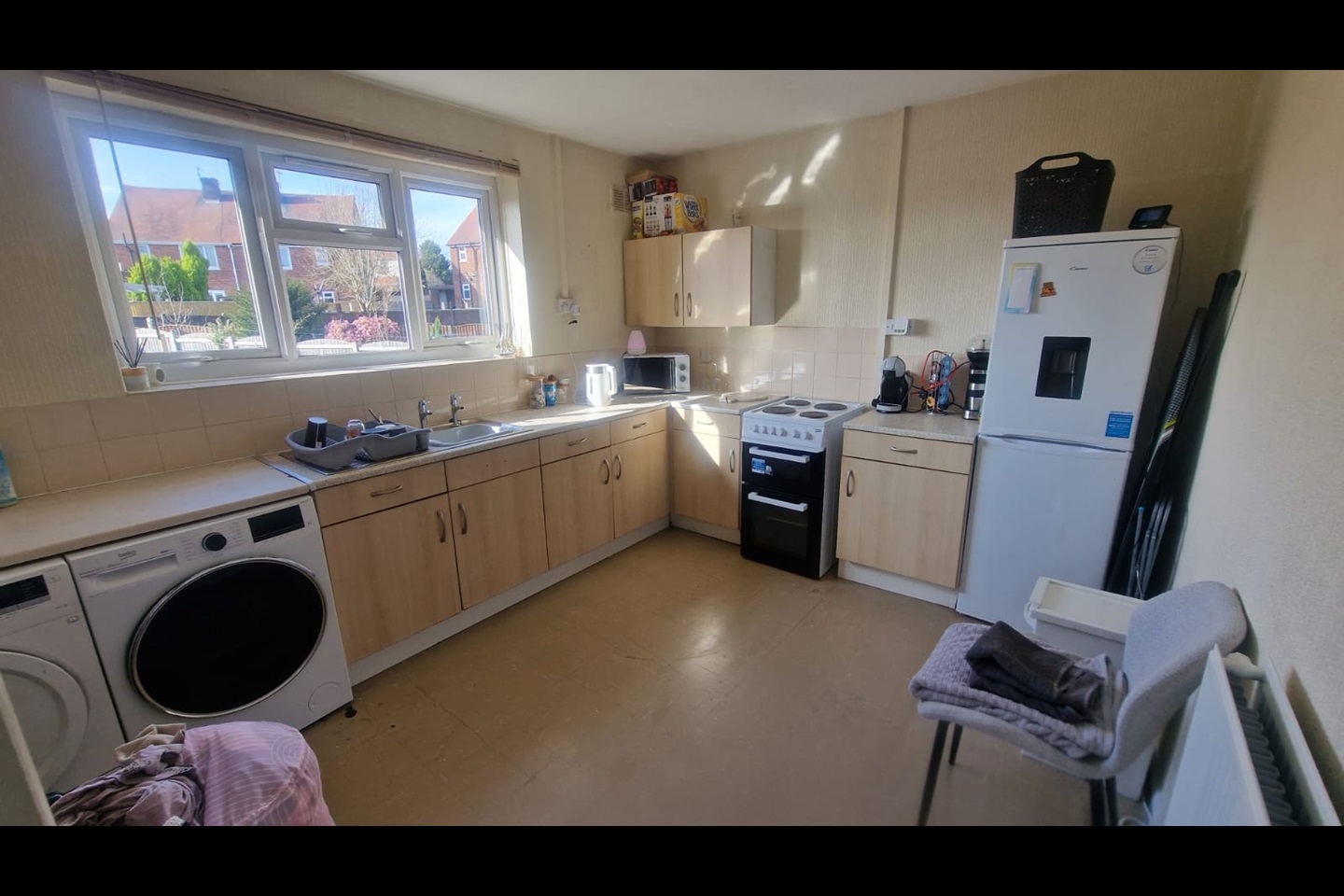 Brierley Hill 1 Bed Flat, Wavell Road, DY5 To Rent Now for £700.00 p/m