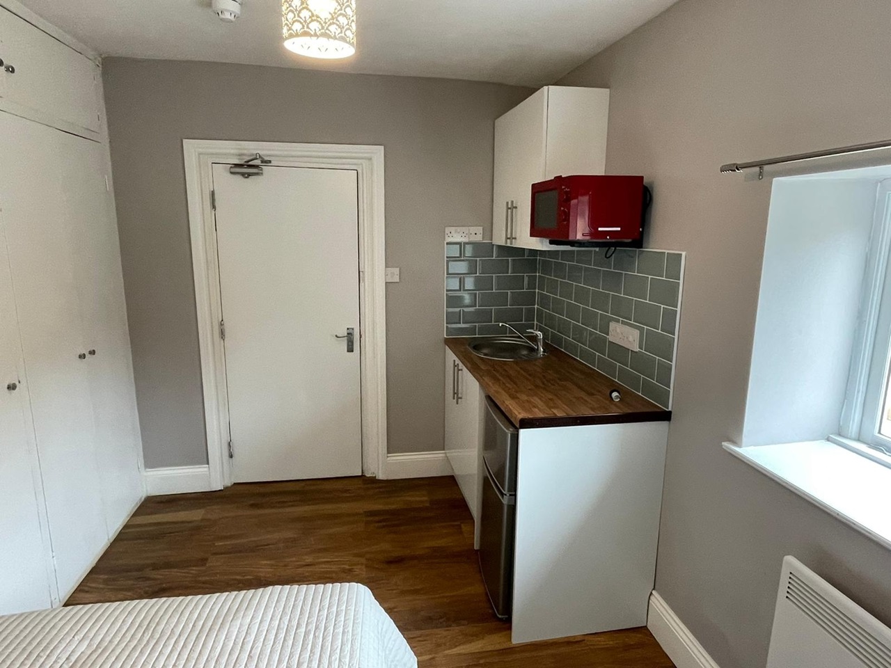 London Studio Flat, Crayford, DA1 To Rent Now for £800.00 p/m