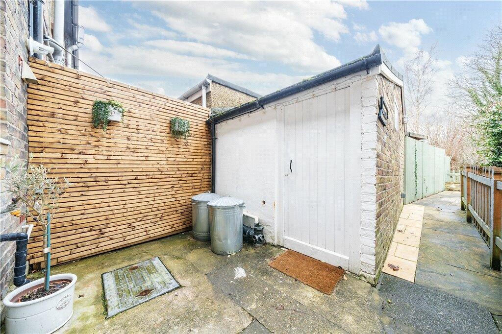 Eynsford, Dartford 2 Bed Terraced House, Willow Terrace, DA4 To