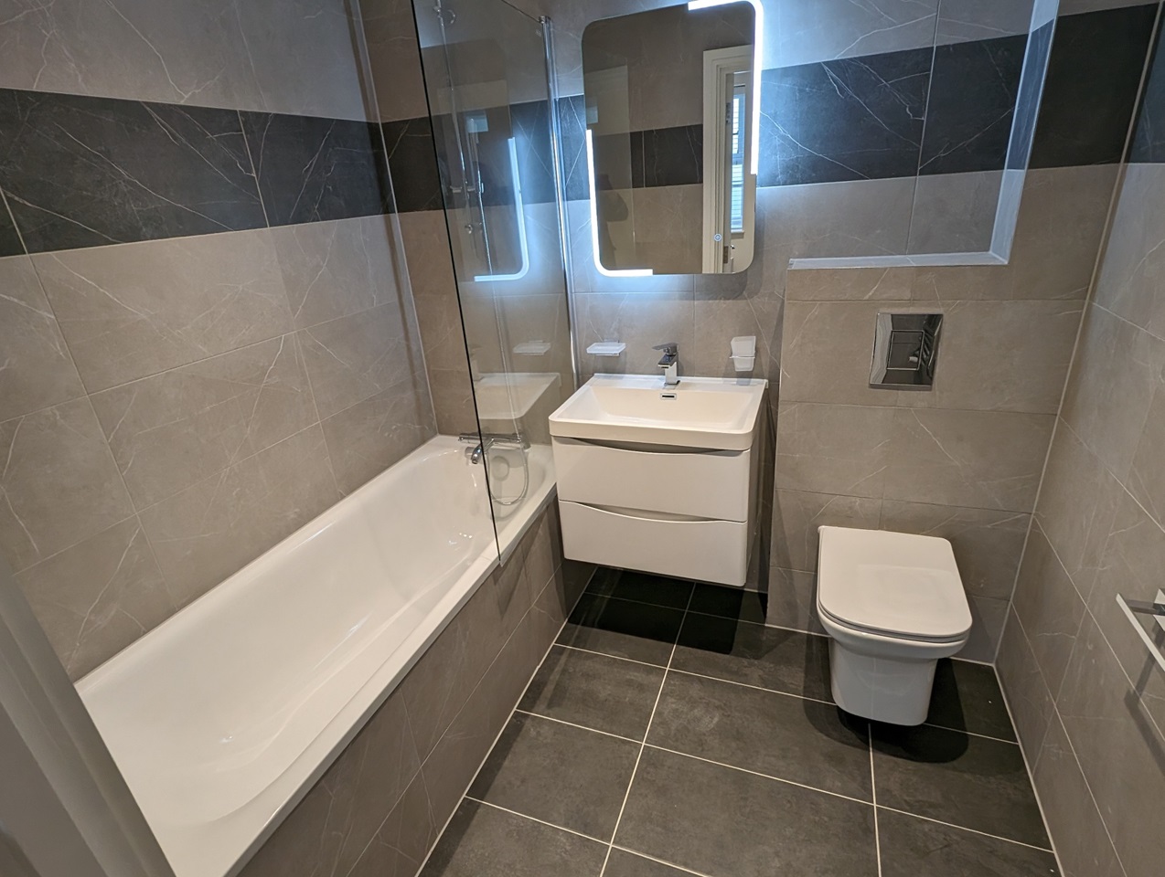 London Studio Flat, Leytonstone Road, E15 To Rent Now for £1,150.00 p/m