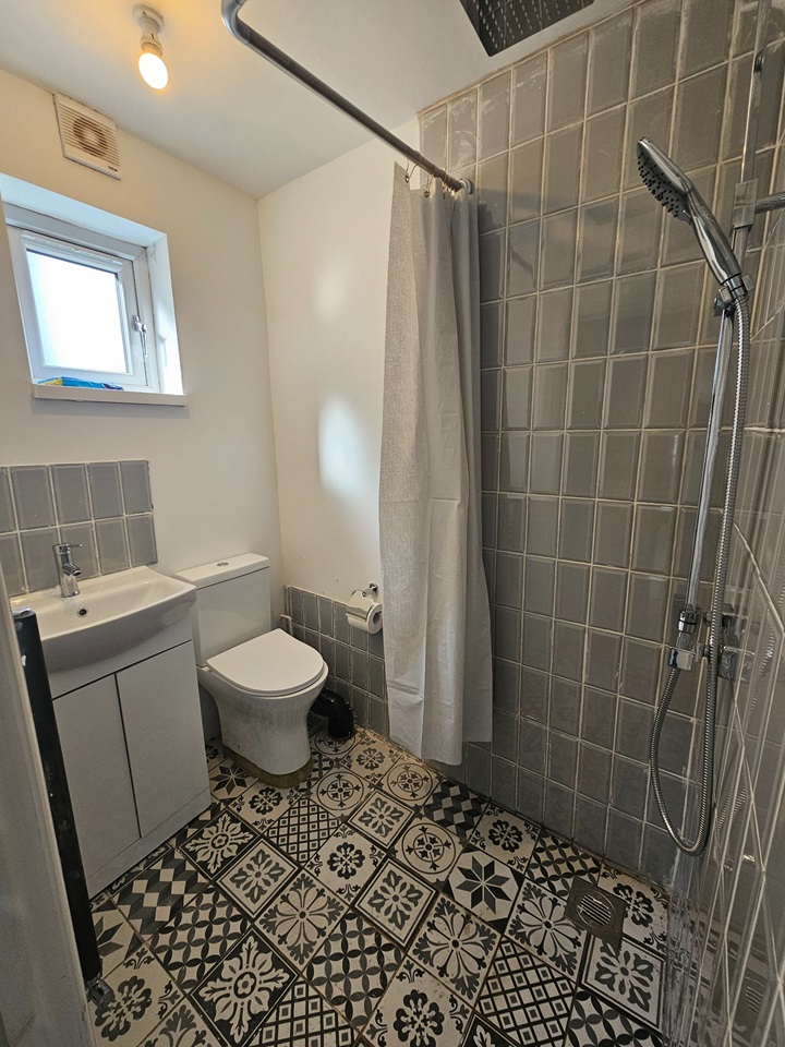 Upminster 3 Bed SemiDetached House, St. Marys Lane, RM14 To Rent