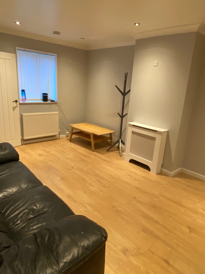 Bath 4 Bed SemiDetached House, Roundhill Grove, BA2 To Rent Now