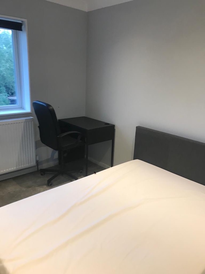 Bath 4 Bed SemiDetached House, Roundhill Grove, BA2 To Rent Now