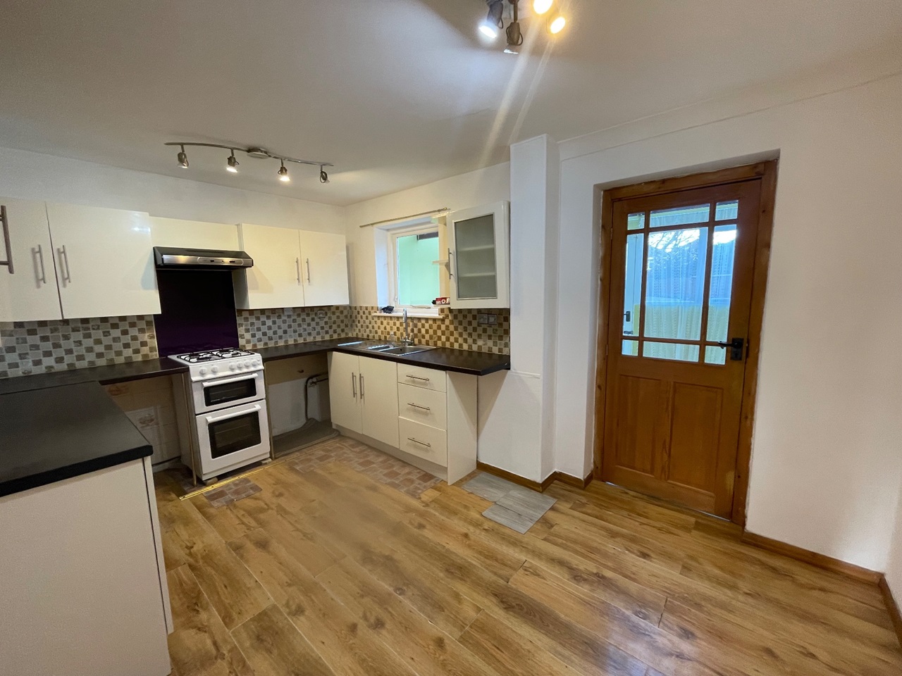 Moulton, Northampton 2 Bed Terraced House, Boughton Lane, NN3 To