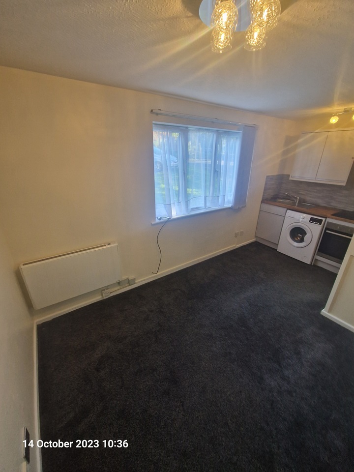 Wolverhampton 1 Bed Flat, Parkfield Road, WV4 To Rent Now for £575.