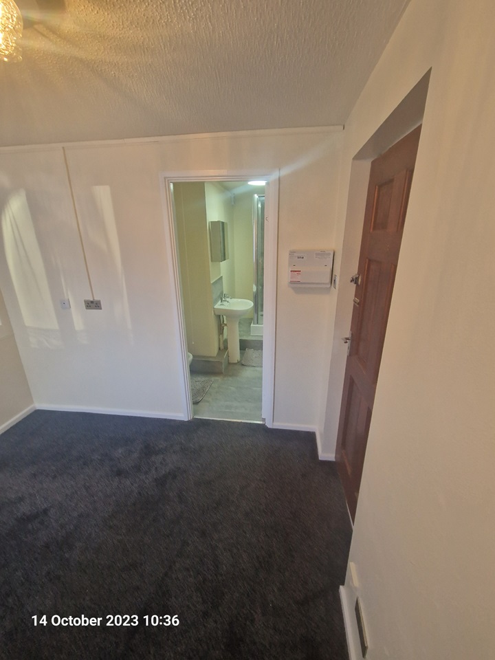 Wolverhampton 1 Bed Flat, Parkfield Road, WV4 To Rent Now for £575.