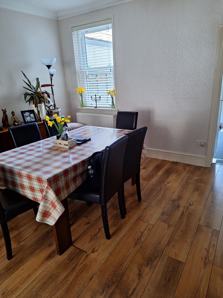 London Room in a Shared Flat, Woodlands Road, E17 To Rent Now for £585.00 p/m