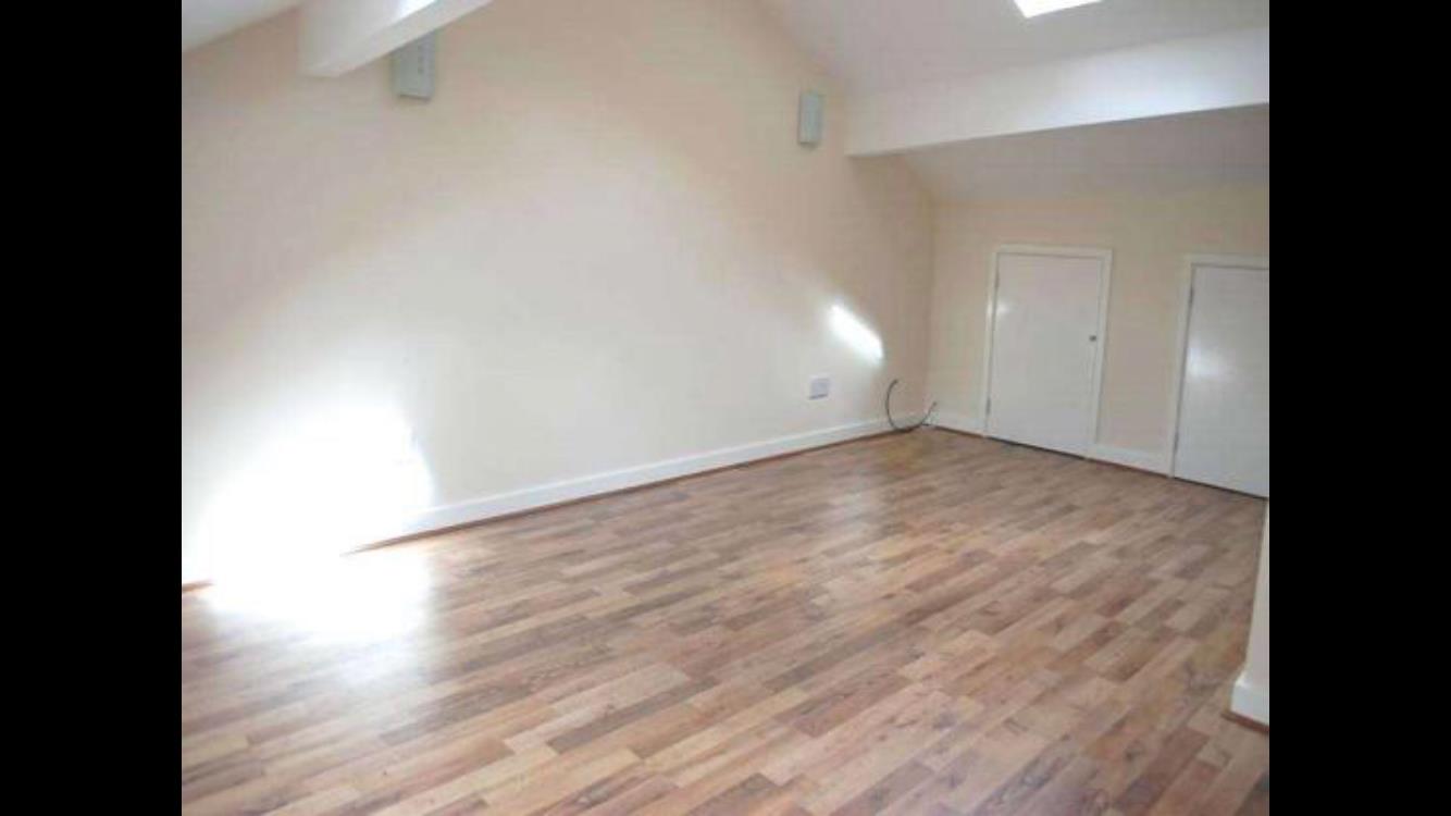 Dukinfield 2 Bed King Street, SK16 To Rent Now for £875