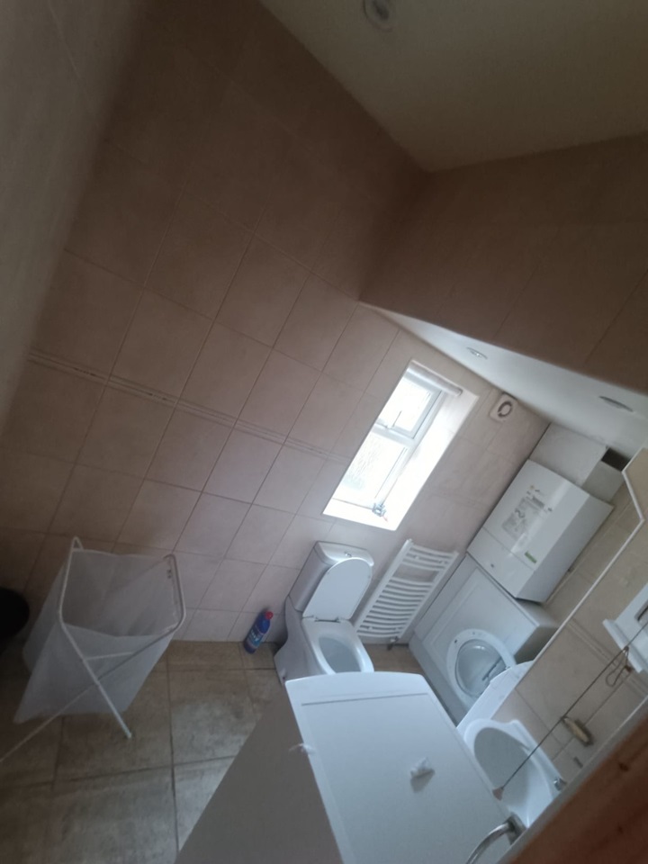 Penylan, Cardiff 4 Bed SemiDetached House, Llanedeyrn Road, CF23