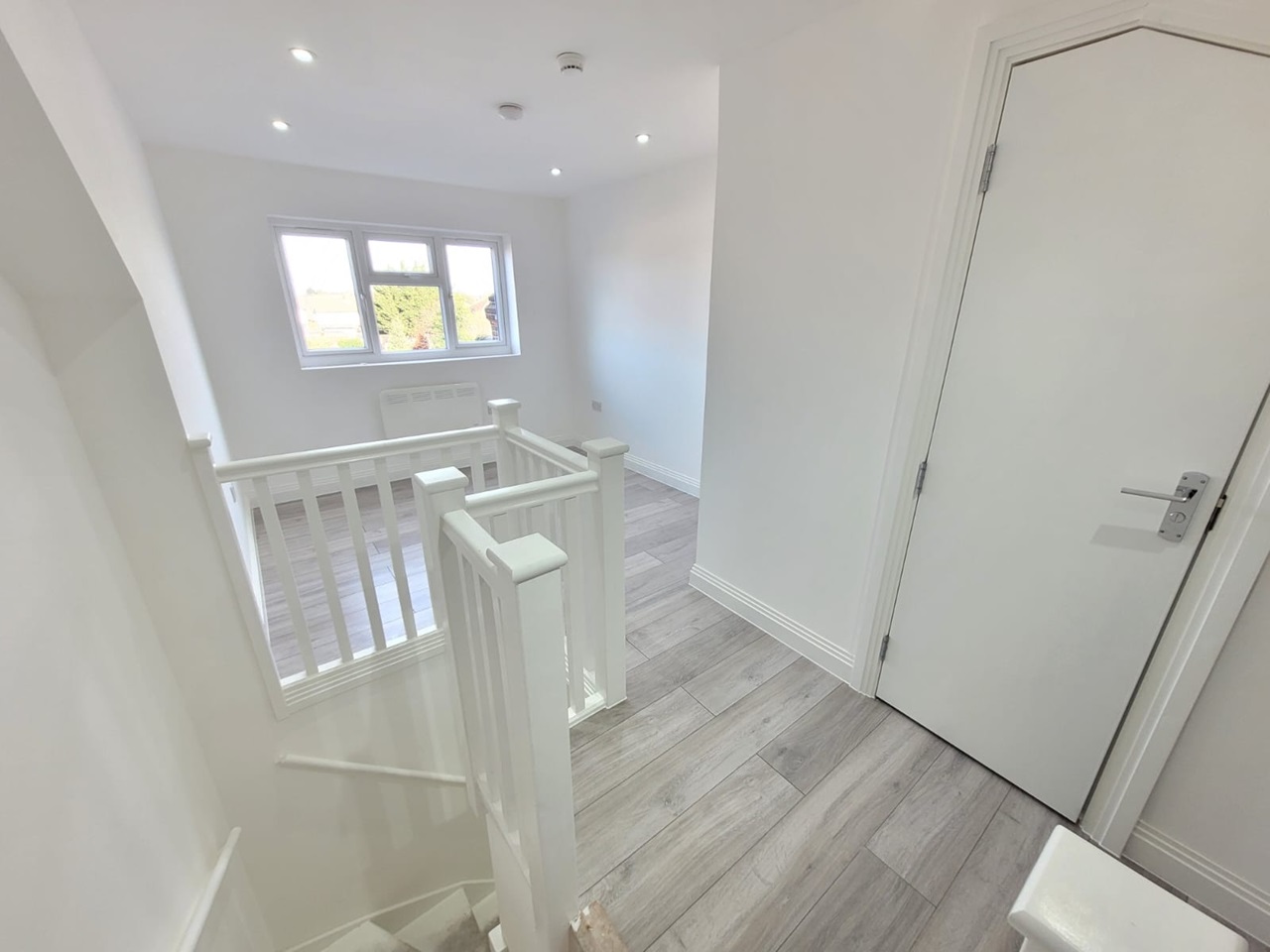 Waltham Cross Studio Flat, Swanfield Road, EN8 To Rent Now for £