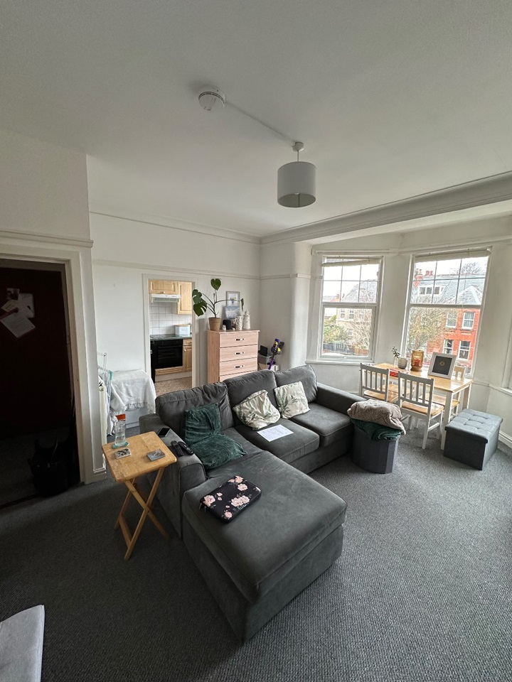 Wirral 1 Bed Flat, Hilbre House, CH47 To Rent Now for £700.00 p/m