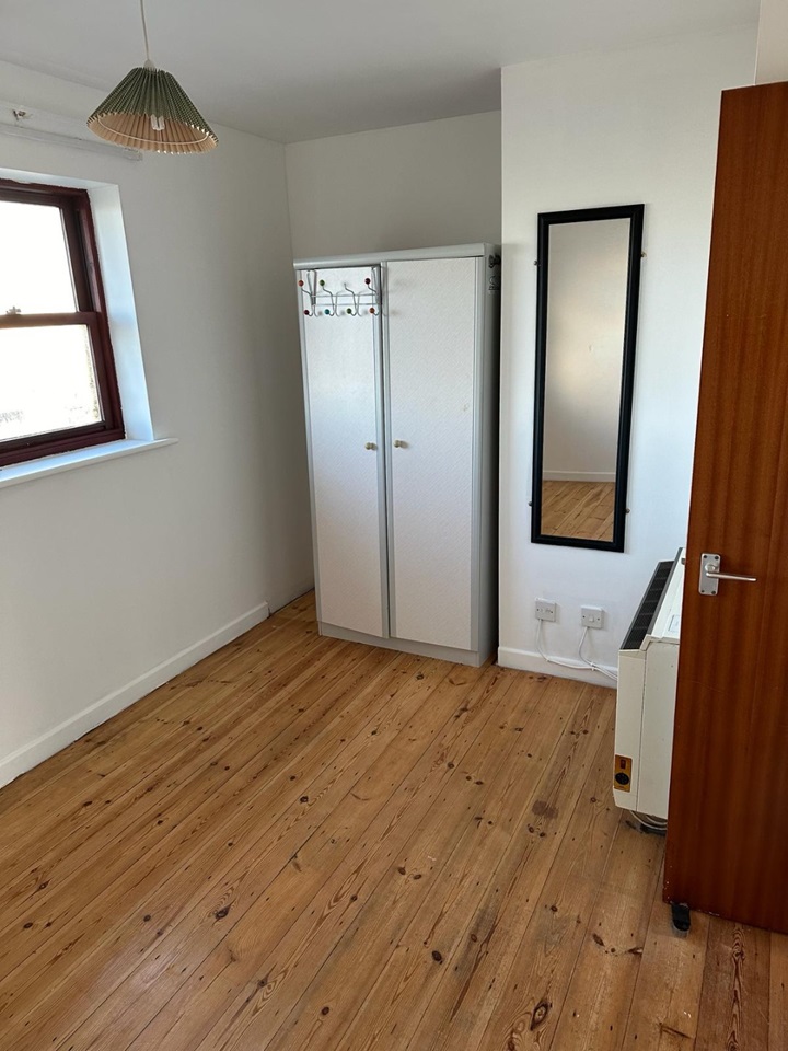 Highwoods, Colchester 2 Bed Flat, Hanbury Gardens, CO4 To Rent Now for £950.00 p/m