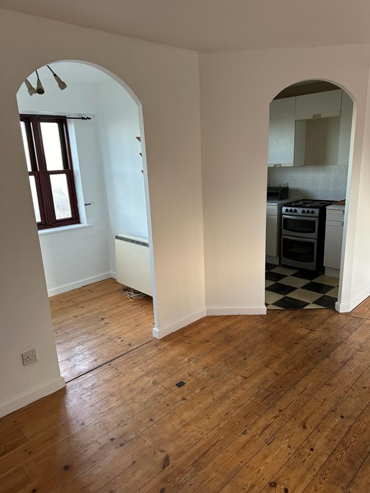 Highwoods, Colchester 2 Bed Flat, Hanbury Gardens, CO4 To Rent Now for £950.00 p/m