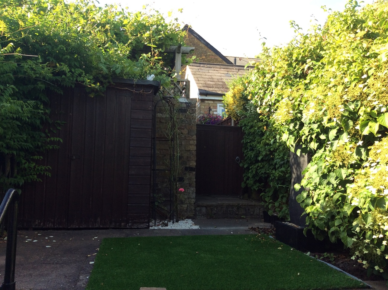 Letchmore Heath, Watford 2 Bed Terraced House, Letchmore Cottages