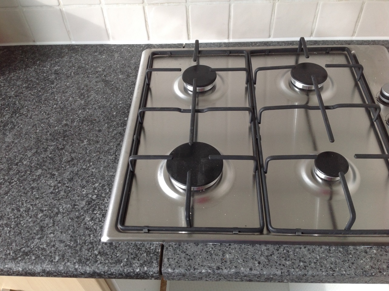 Dorset 2 Bed Flat, Corfe Mullen, BH21 To Rent Now for £995.00 p/m