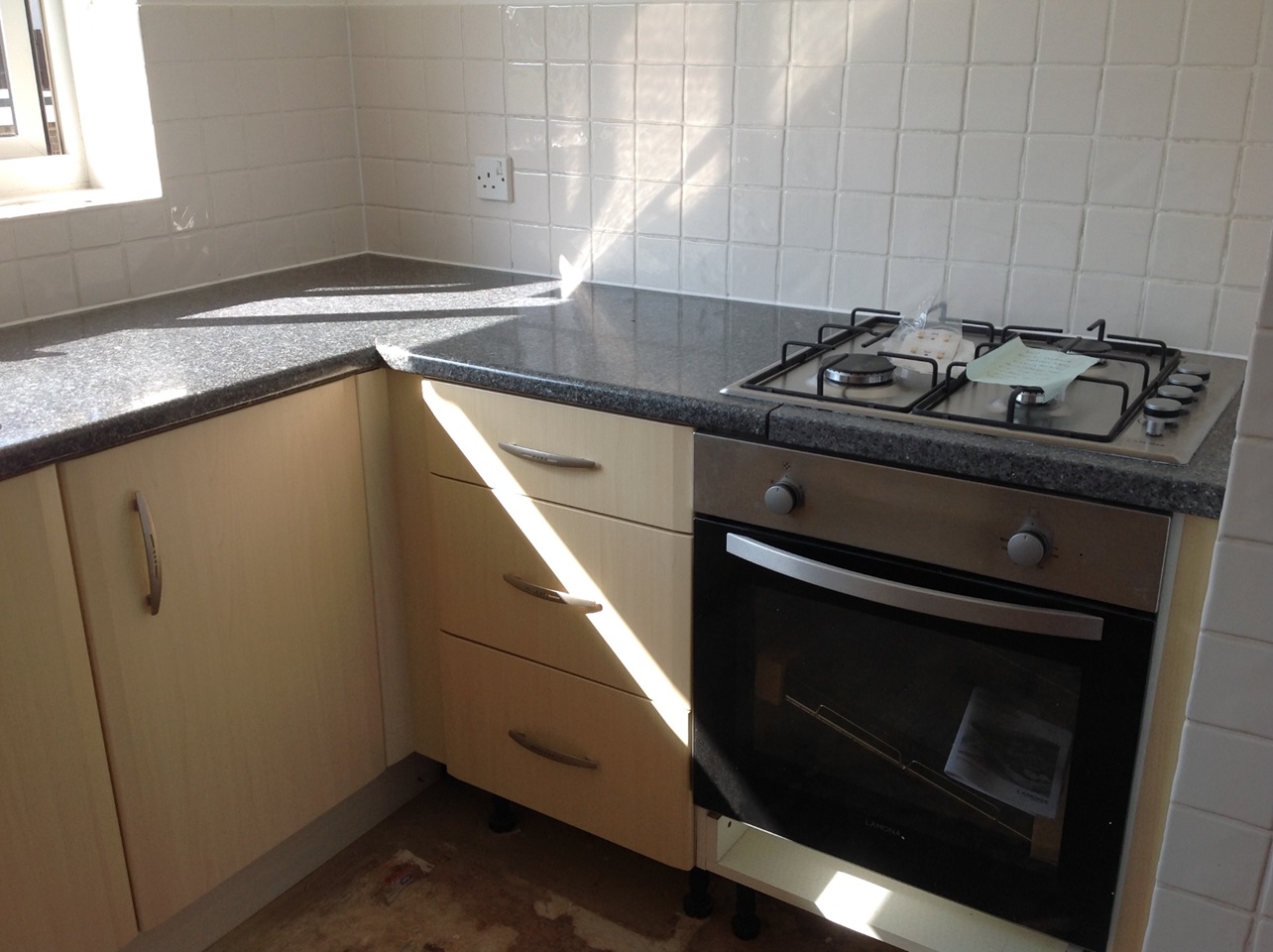 Dorset 2 Bed Flat, Corfe Mullen, BH21 To Rent Now for £995.00 p/m