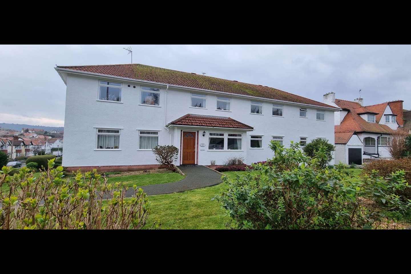 Rhos On Sea, Colwyn Bay 1 Bed Flat, Abbey Road, LL28 To Rent Now for £730.00 p/m