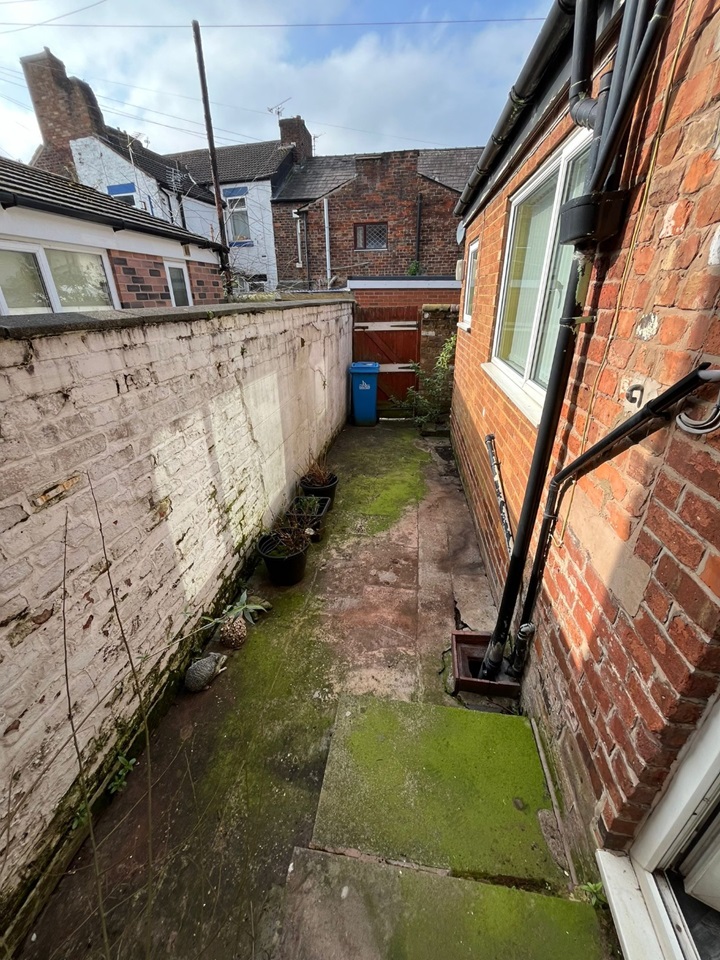 Runcorn 2 Bed Terraced House, Albany Terrace, WA7 To Rent Now for £