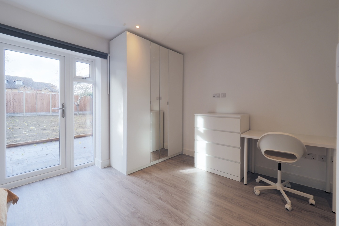 Borehamwood Room in a Shared House, Cardinal Avenue, WD6 To Rent