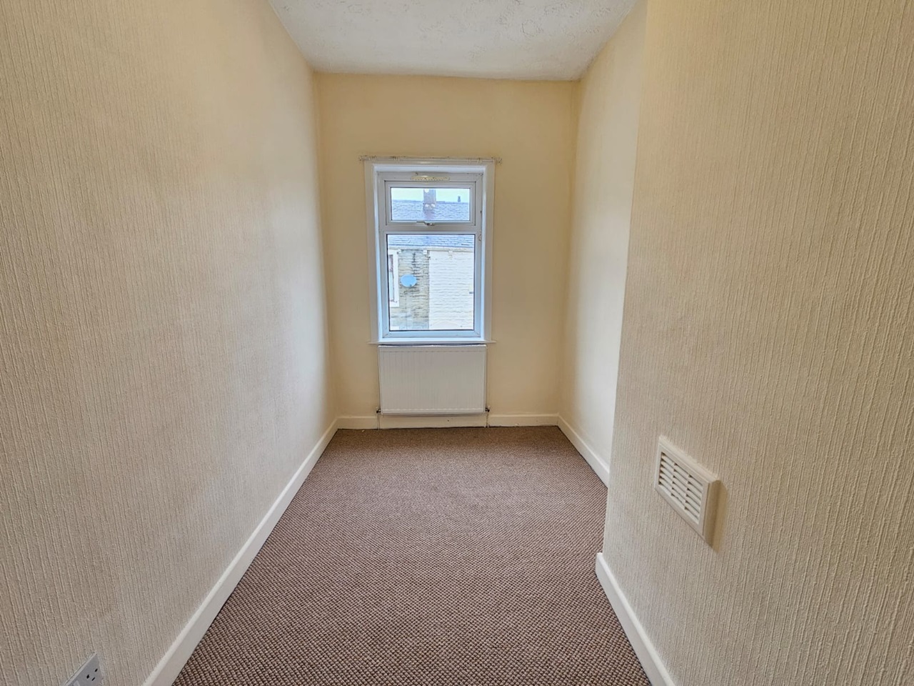 Rishton, Blackburn 3 Bed Terraced House, Burton Street, BB1 To Rent