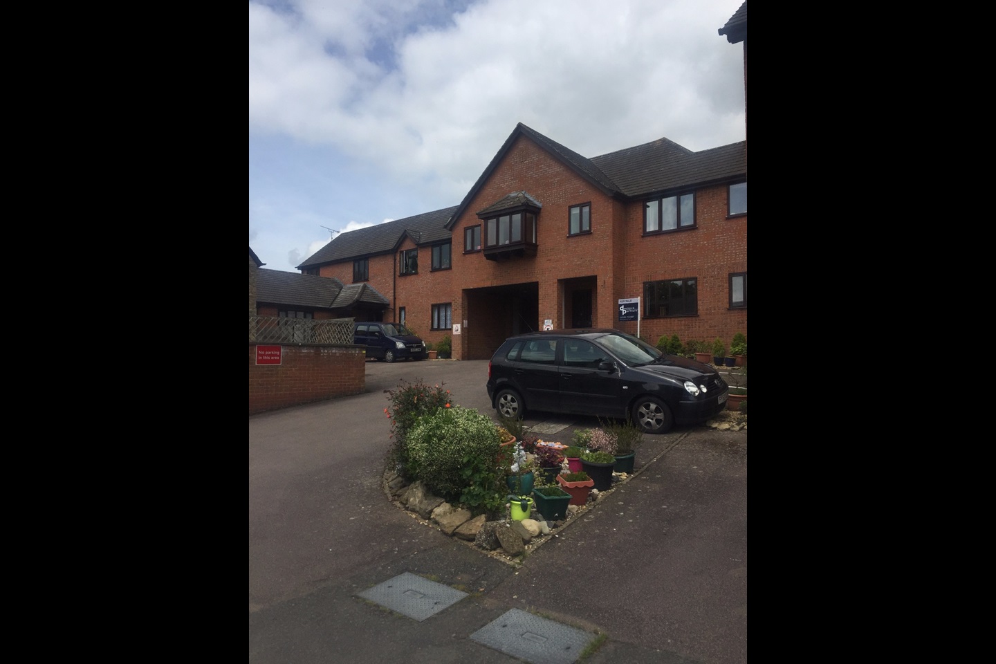 Brackley 1 Bed Flat, Canada Court, NN13 To Rent Now for £750.00 p/m