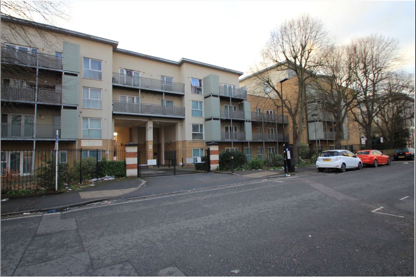 Hounslow 2 Bed Flat, Smoothfields Court, TW3 To Rent Now for £2,150