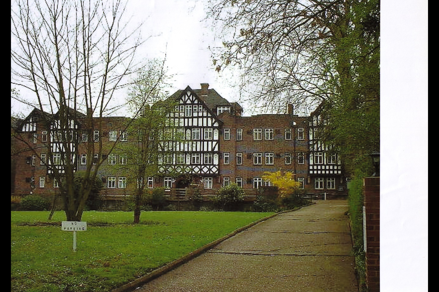 London Studio Flat, Tudor Close, SW2 To Rent Now for £1,200.00 p/m