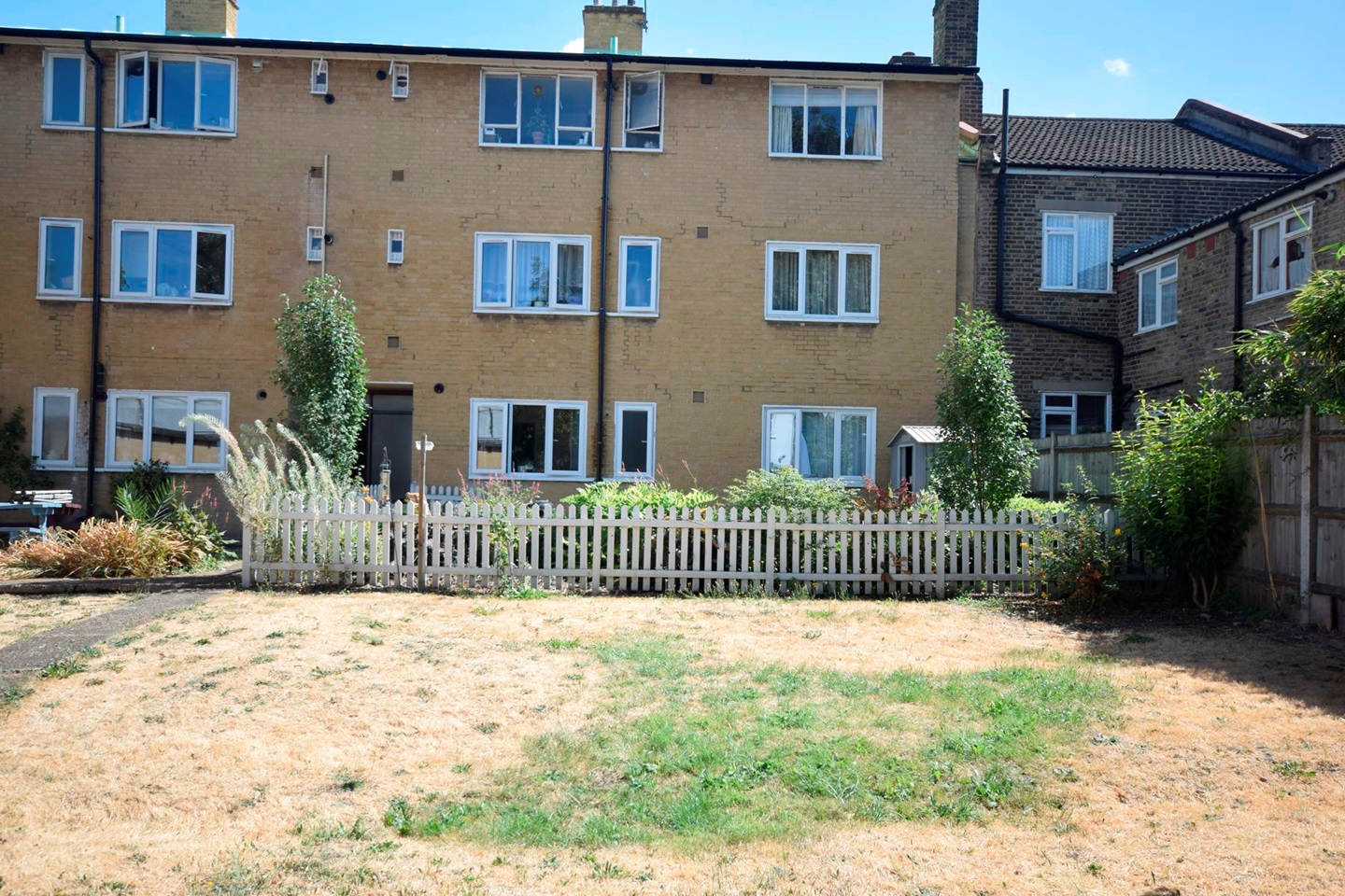 London 2 Bed Flat, Meeting House Lane, SE15 To Rent Now for £1,395.