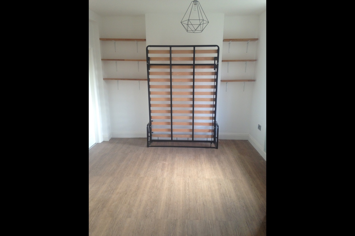 London Studio Flat, Hackney Road, E2 To Rent Now for £1,600.00 p/m