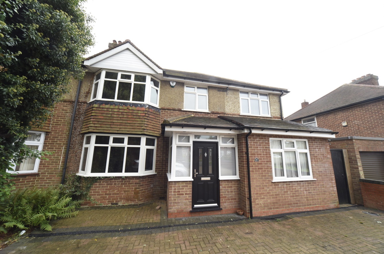 High Room in a Shared House, Cressex Road, HP12 To Rent Now
