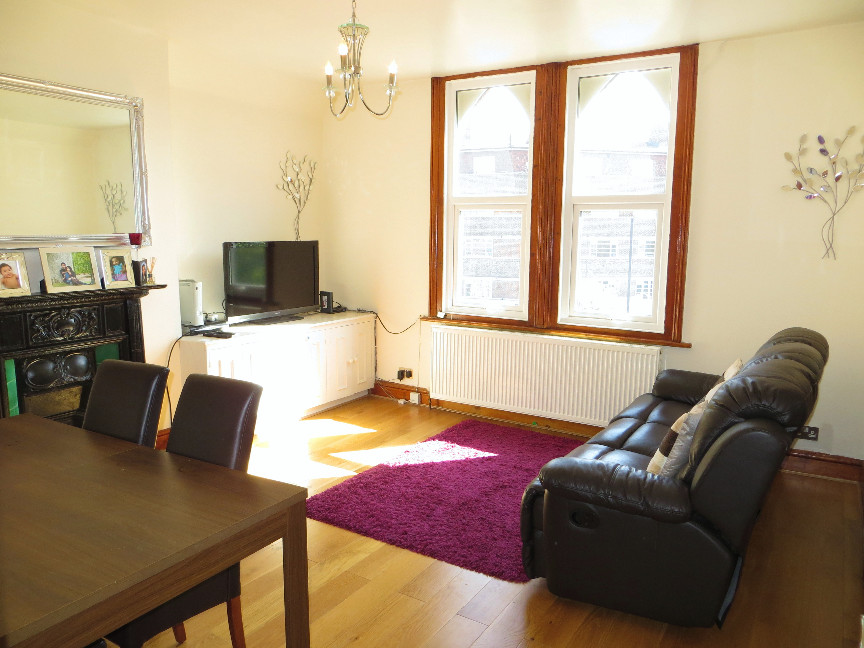 Clapham South 2 Bed Flat, Cavendish Road, SW12 To Rent Now for £