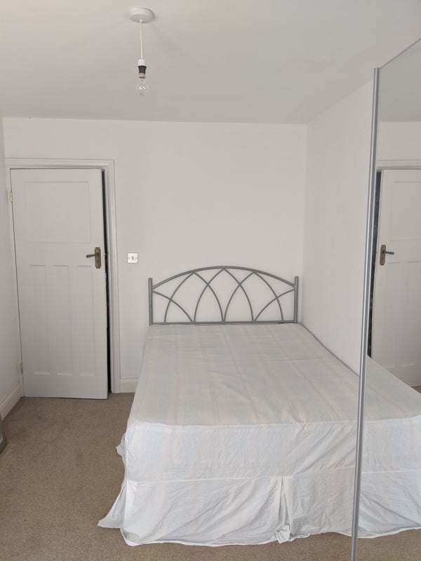 West Wickham 1 Bed Flat, Manor Park Close, BR4 To Rent Now for £