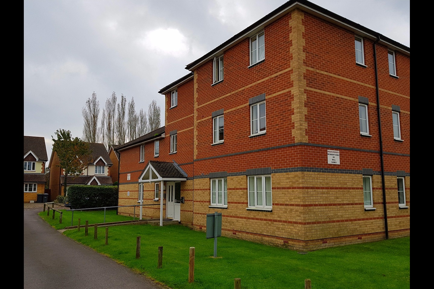 Waterlooville 2 Bed Flat, Coronation Road, PO7 To Rent Now for £975