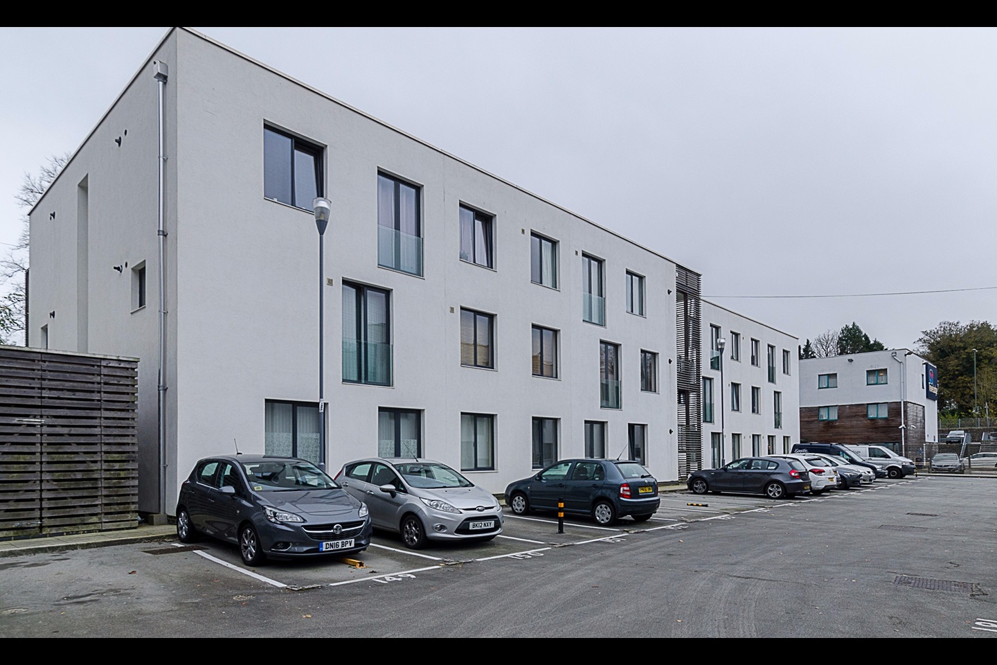 Whyteleafe 1 Bed Flat, Well Farm Heights, CR3 To Rent Now for £950.