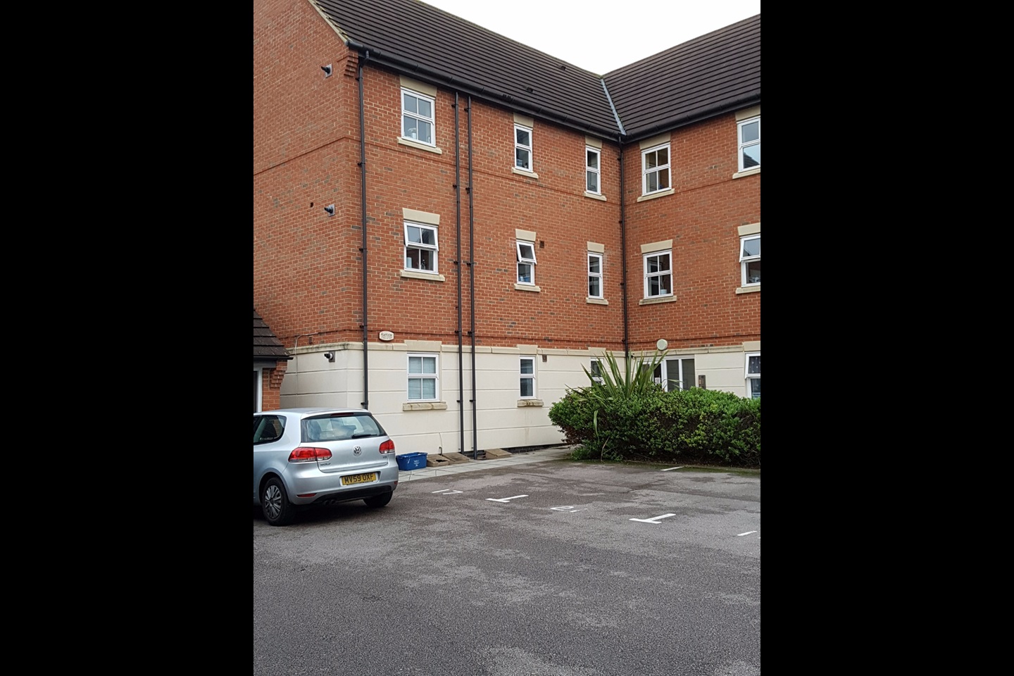 Monkston Park, Milton Keynes 2 Bed Flat, Stonebridge Grove, MK10 To