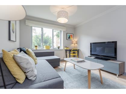 2 Bed Flat, Hoxton Square, N1