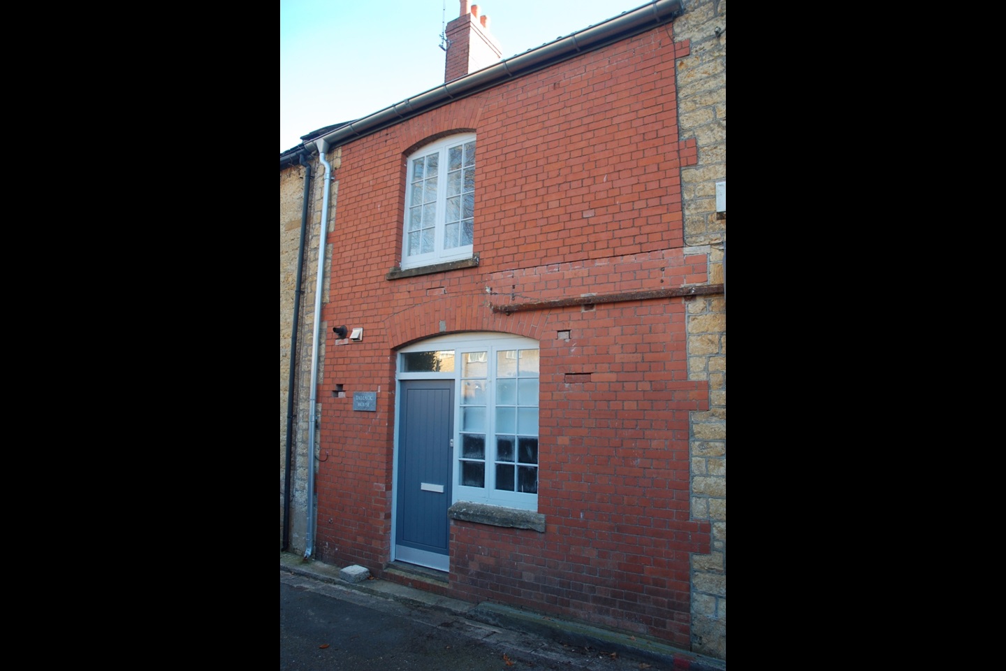 Crewkerne 2 Bed Terraced House, Oxen Road, TA18 To Rent Now for £