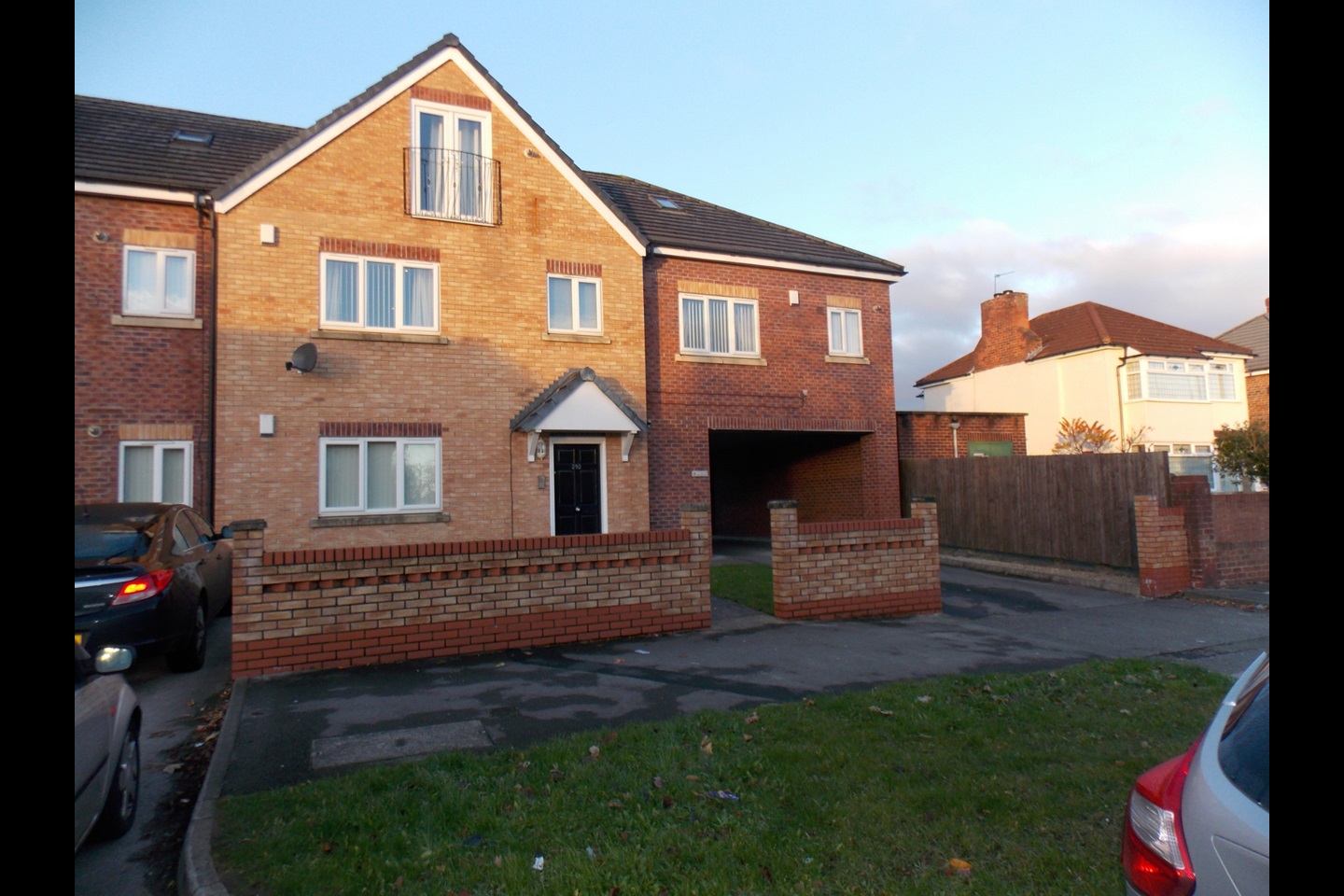 Liverpool 2 Bed Flat, Hunts Cross Avenue, L25 To Rent Now for £800.