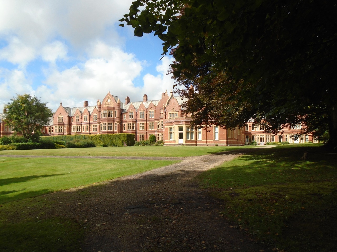 Charlton Down, Dorchester 2 Bed Flat, Herrison House, DT2 To Rent