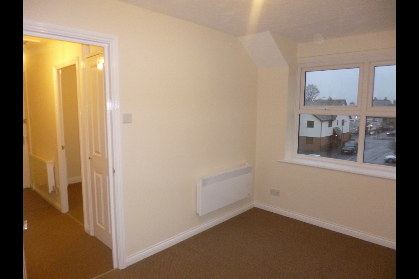 Witham 2 Bed Flat Hamilton Court Cm8 To Rent Now For 845 00 P M