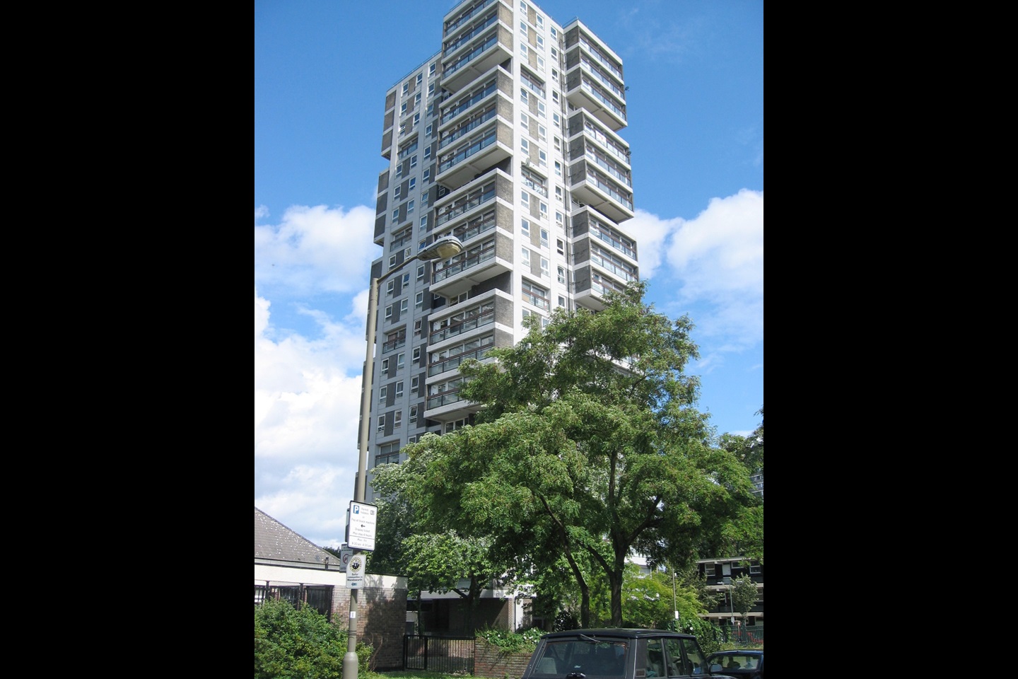 London 2 Bed Flat, Battersea Church Road, SW11 To Rent Now for £