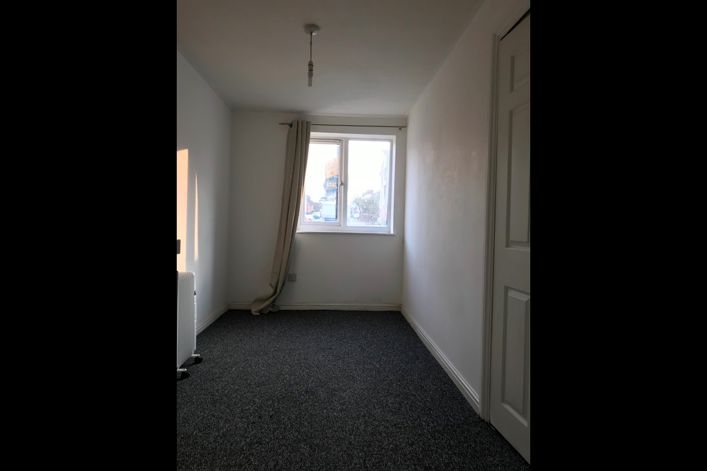 Dunstable 2 Bed Flat, Kingsmead Court, LU6 To Rent Now for £1,100.00 p/m