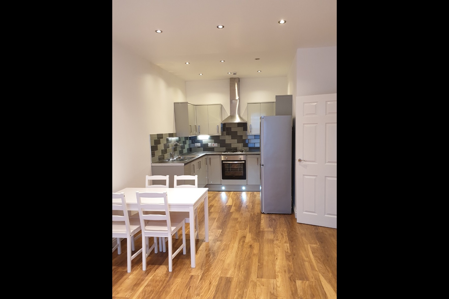 Bristol 2 Bed Flat, Ashley House, BS2 To Rent Now for £1,495.00 p/m