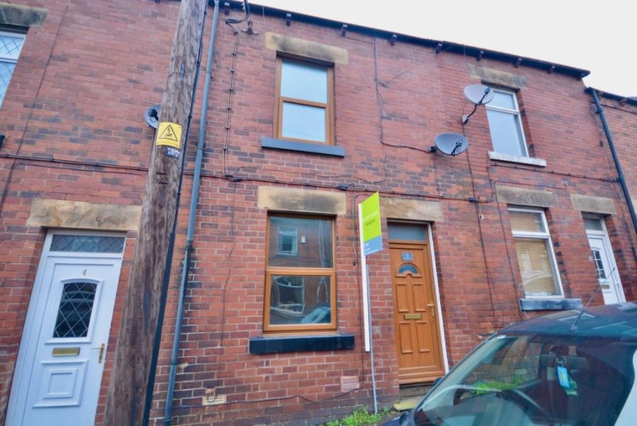 Darton, Barnsley 3 Bed Terraced House, Bridge Street, S75 To Rent